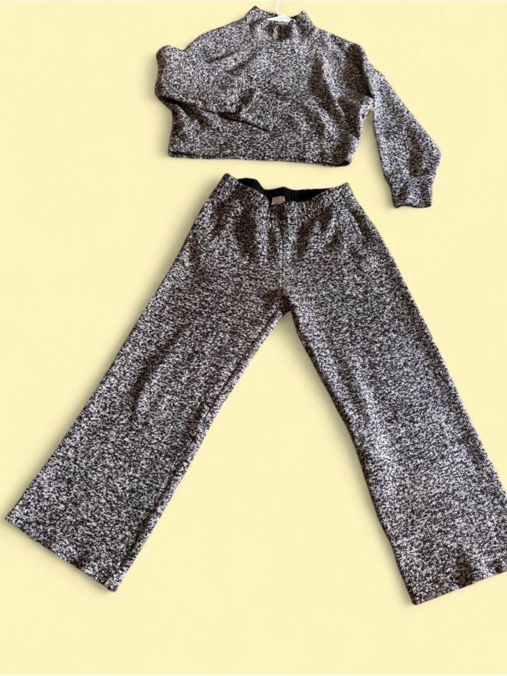 2-Piece Heathered Knit Lounge Set - Gray